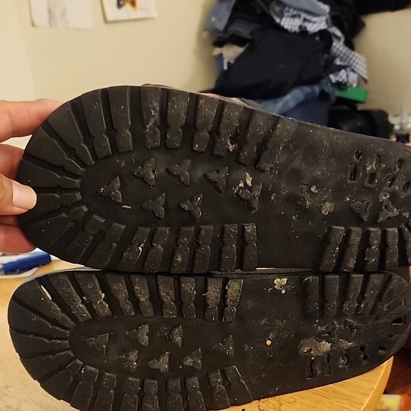 Gucci Black and Red Slides - Picture 4 of 7